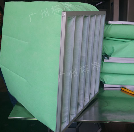 过滤棉袋式初效过滤器采用过滤棉缝制袋。